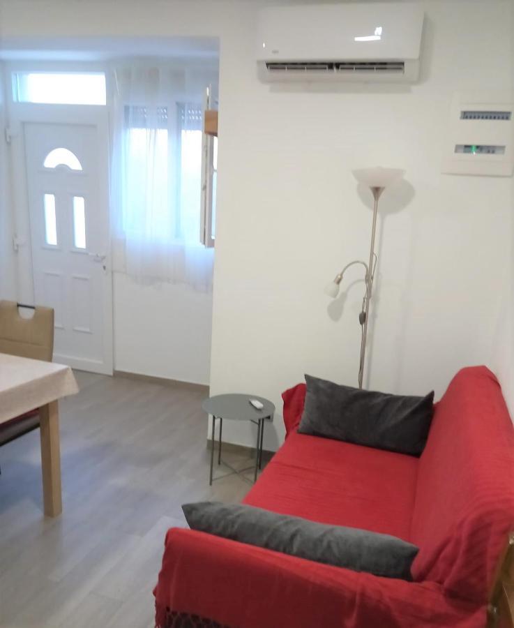 Apartment Neva Split With Free Private Parking Space Exterior foto