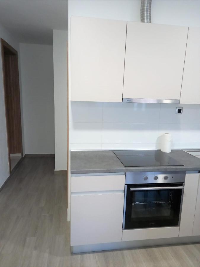 Apartment Neva Split With Free Private Parking Space Exterior foto