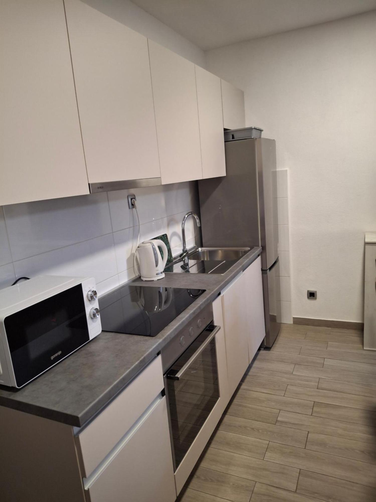 Apartment Neva Split With Free Private Parking Space Exterior foto